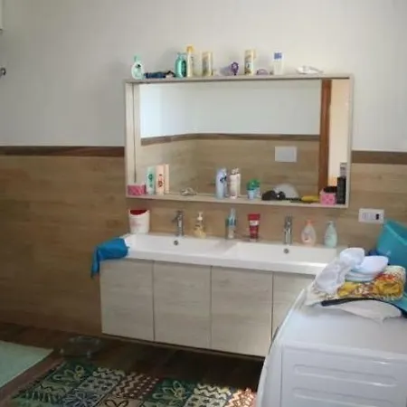 아파트 Marini 우겐토